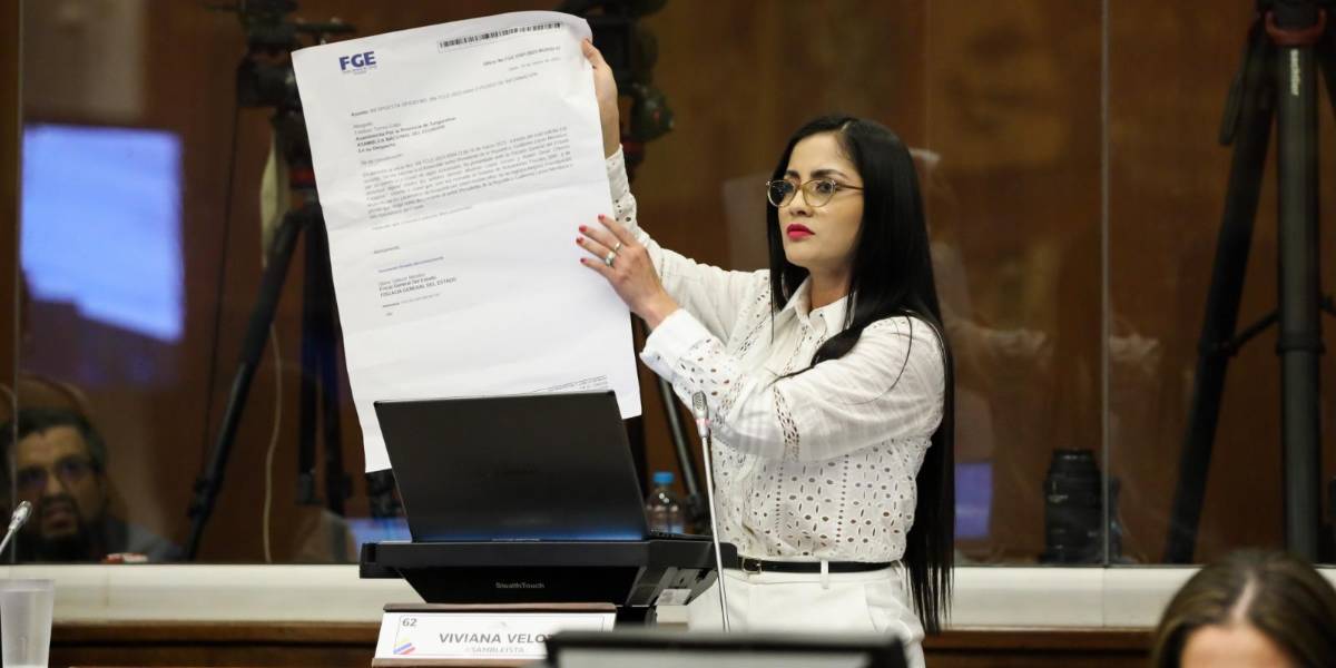 Viviana Veloz pide a la Asamblea fiscalizar el concurso para renovar a jueces de la Corte Nacional