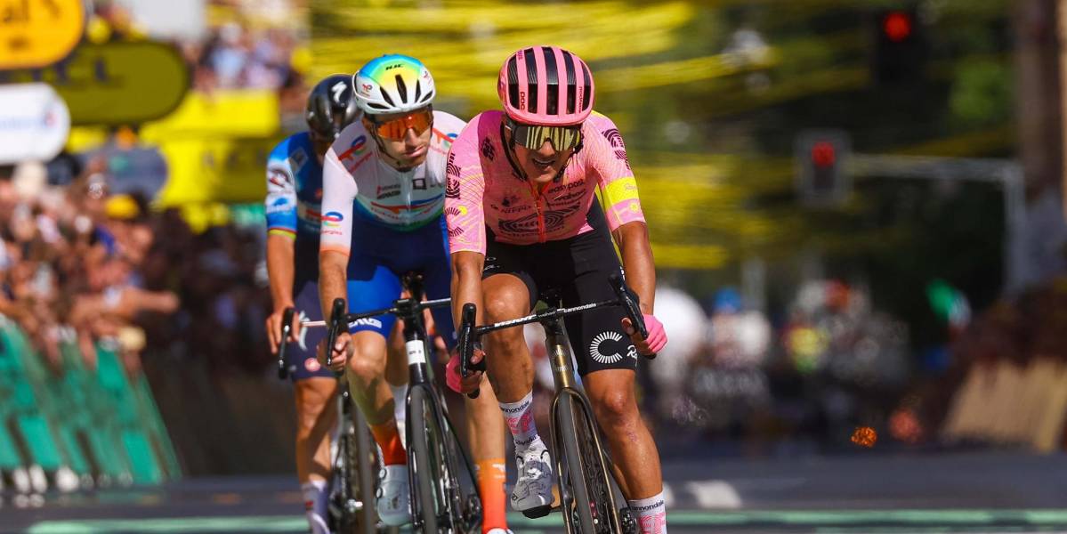 Richard Carapaz es cuarto en la clasificación general del Tour de Francia