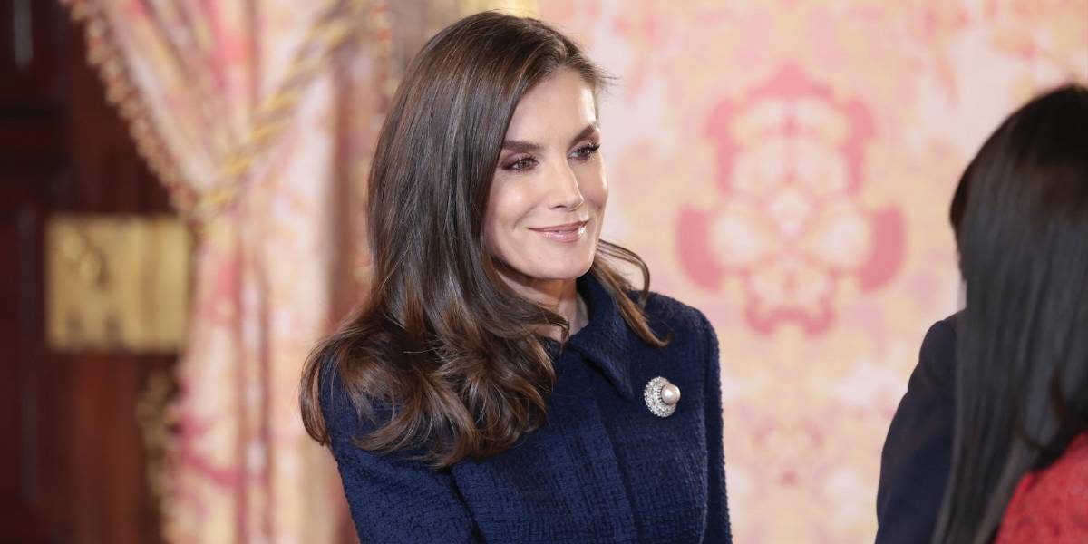 La elegancia discreta de la Reina Letizia marca tendencia en el Palacio Real