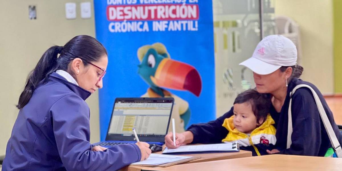 El presidente Noboa designa a la titular de la Secretaría contra la desnutrición infantil