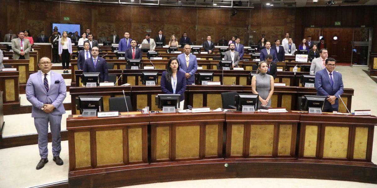 La Asamblea Nacional guarda un minuto de silencio en memoria de Sebastián Piñera