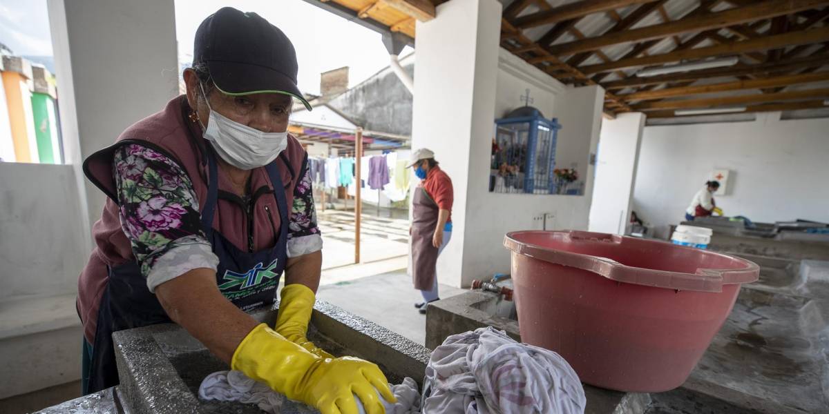 Pandemia afectó al empleo femenino en Ecuador