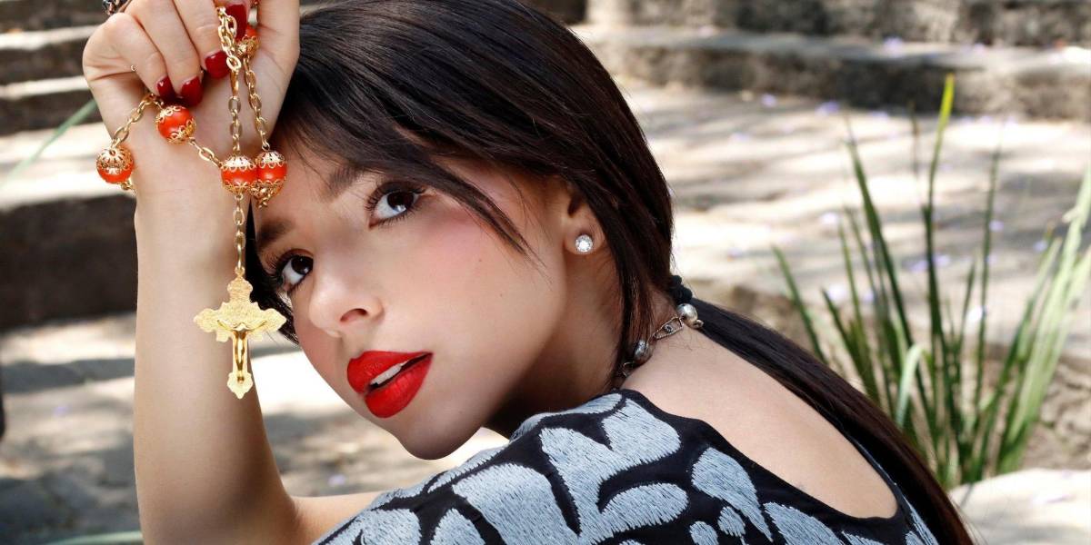 Ángela Aguilar lamenta ser juzgada por su vida privada