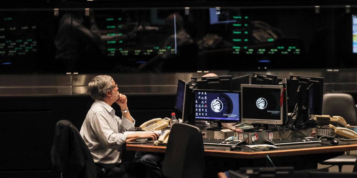 La Bolsa de Buenos Aires se desploma un 12,4 % tras el duro revés electoral de Javier Milei