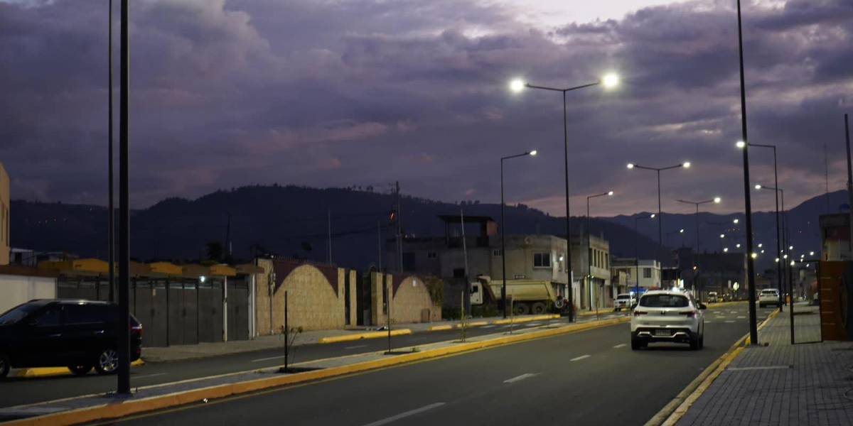 Colombia vuelve a limitar la venta de electricidad a Ecuador