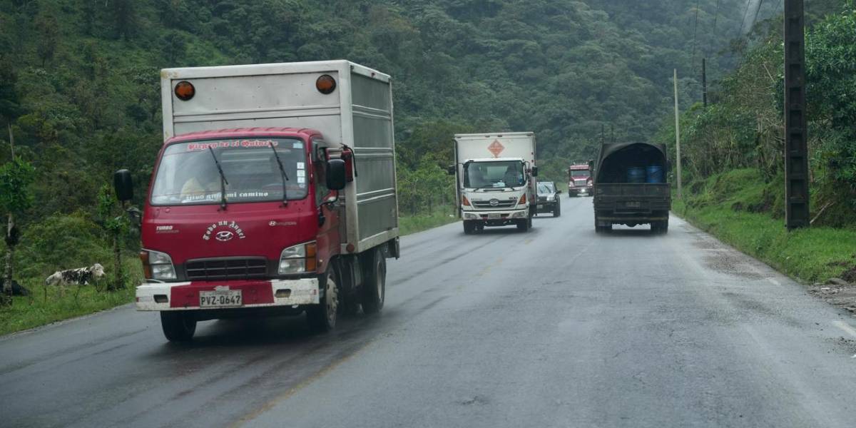 La vía E20 Baeza-Papallacta se encuentra habilitada