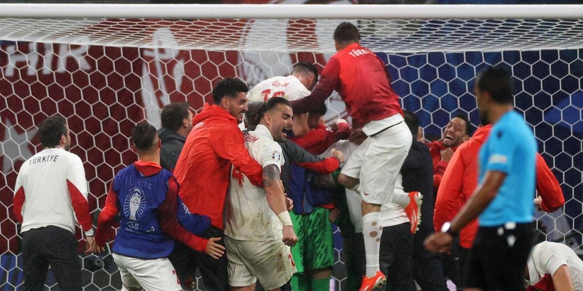 Turquía derrotó a Austria y se clasificó a los cuartos de final de la Eurocopa