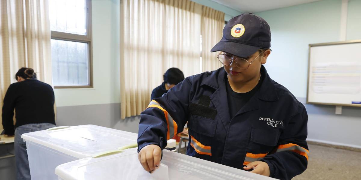 Inician las elecciones presidenciales y parlamentarios en Chile