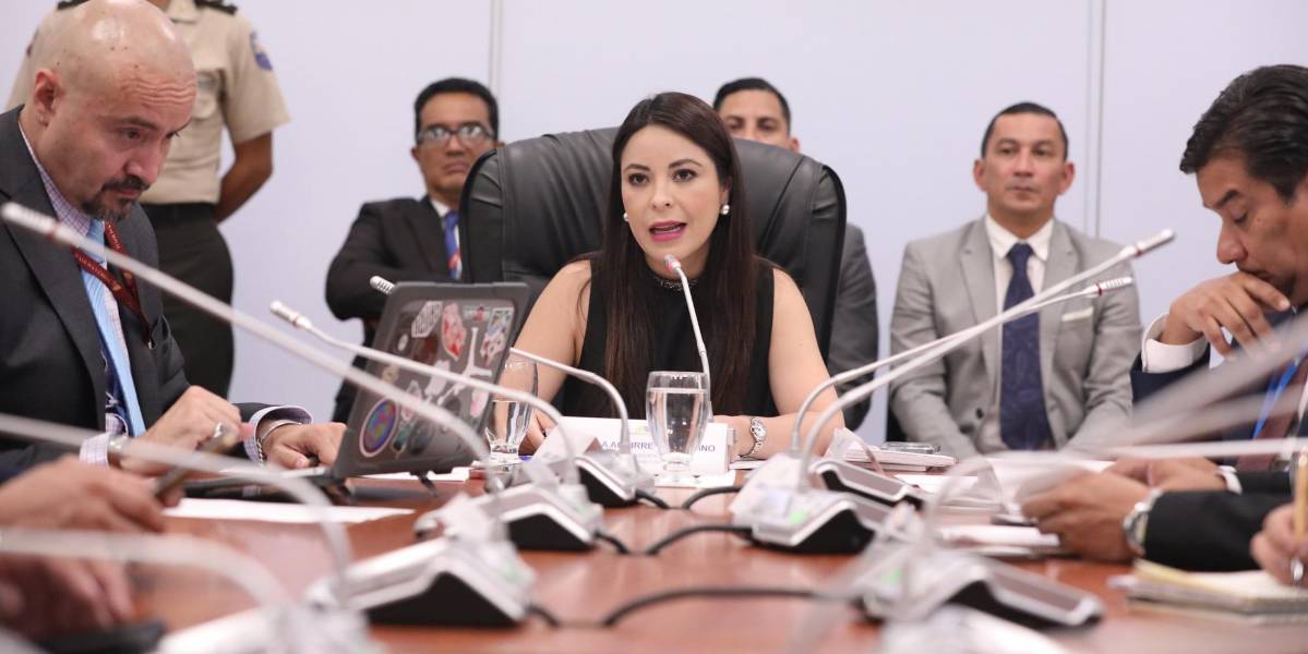 ¿La Comisión de Fiscalización intenta acelerar el juicio político a la Fiscal?