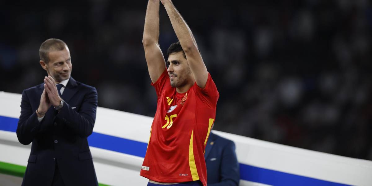 Rodrigo Hernández, mejor jugador de la Eurocopa 2024