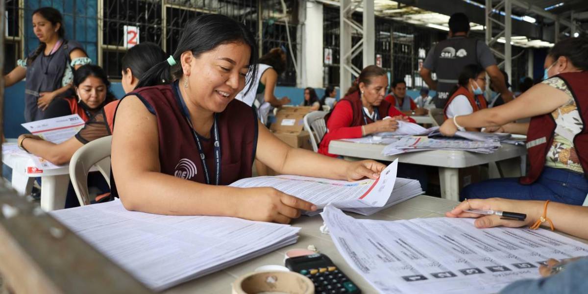 CNE amplió plazo para escrutinio de las Elecciones 2023 en Guayas y el Exterior