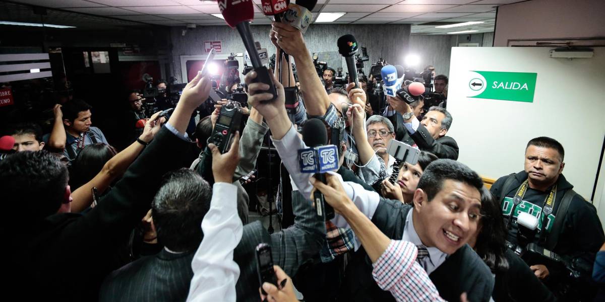 Amenazas e intimidación crean entorno preocupante para prensa en Ecuador