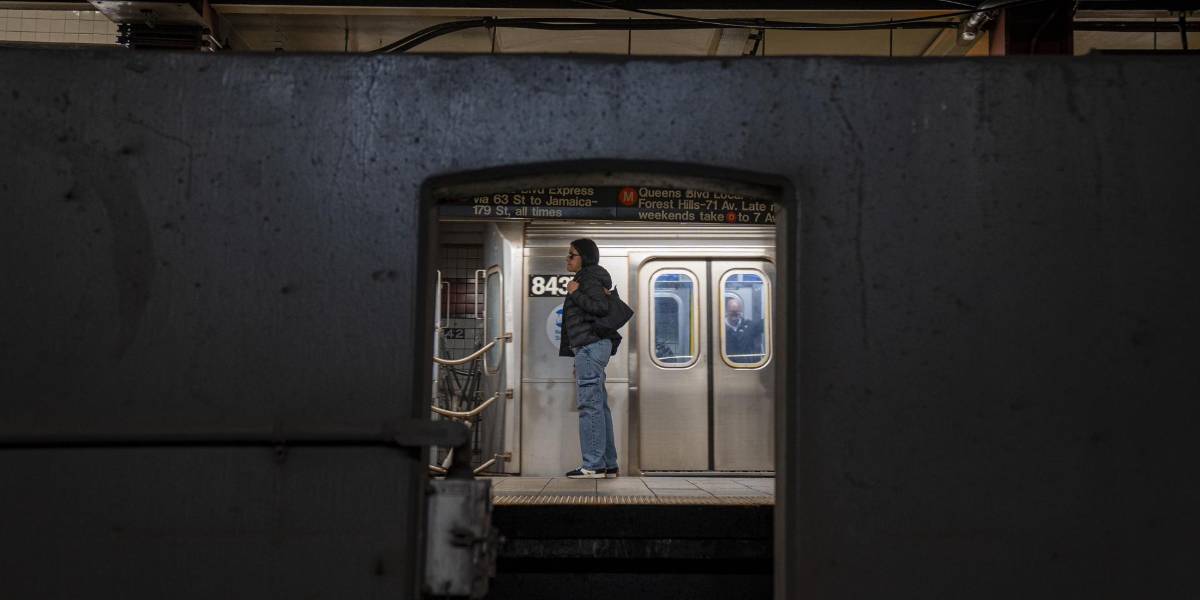 Un hombre muerto fue hallado en una estación del metro de Nueva York