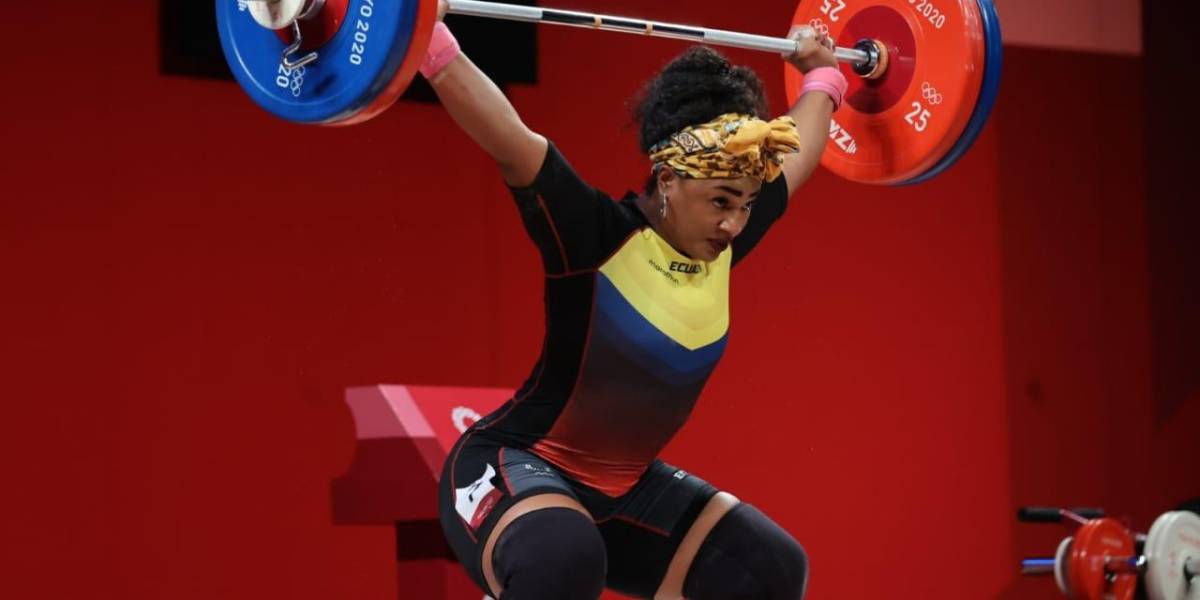 Tamara Salazar consiguió dos medallas de bronce en el Mundial de Levantamiento de Pesas
