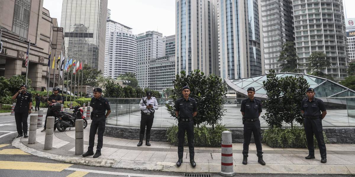 La Policía de Malasia negará ascensos a agentes que superen un determinado peso corporal