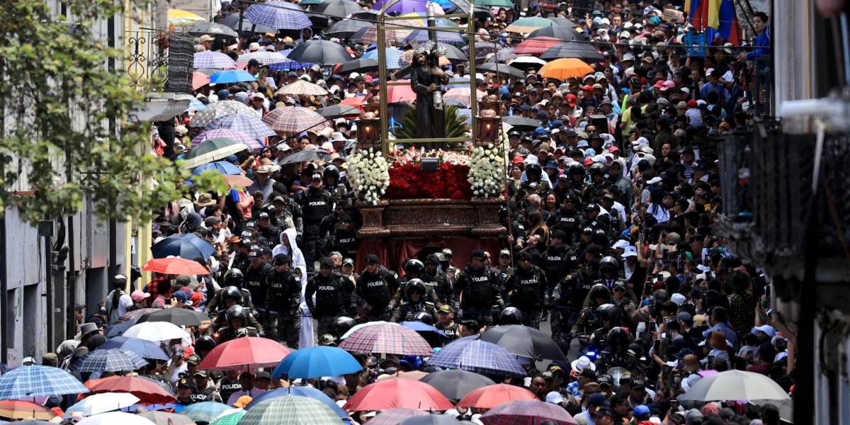 El centro histórico de Quito fue llenado por feligreses de la Procesión del Jesús del Gran Poder