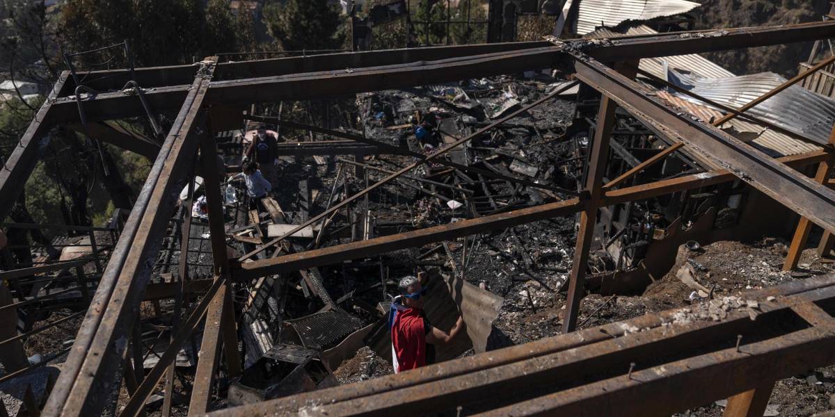 Detienen a dos personas por megaincendio que dejó 137 muertos en Valparaíso, Chile