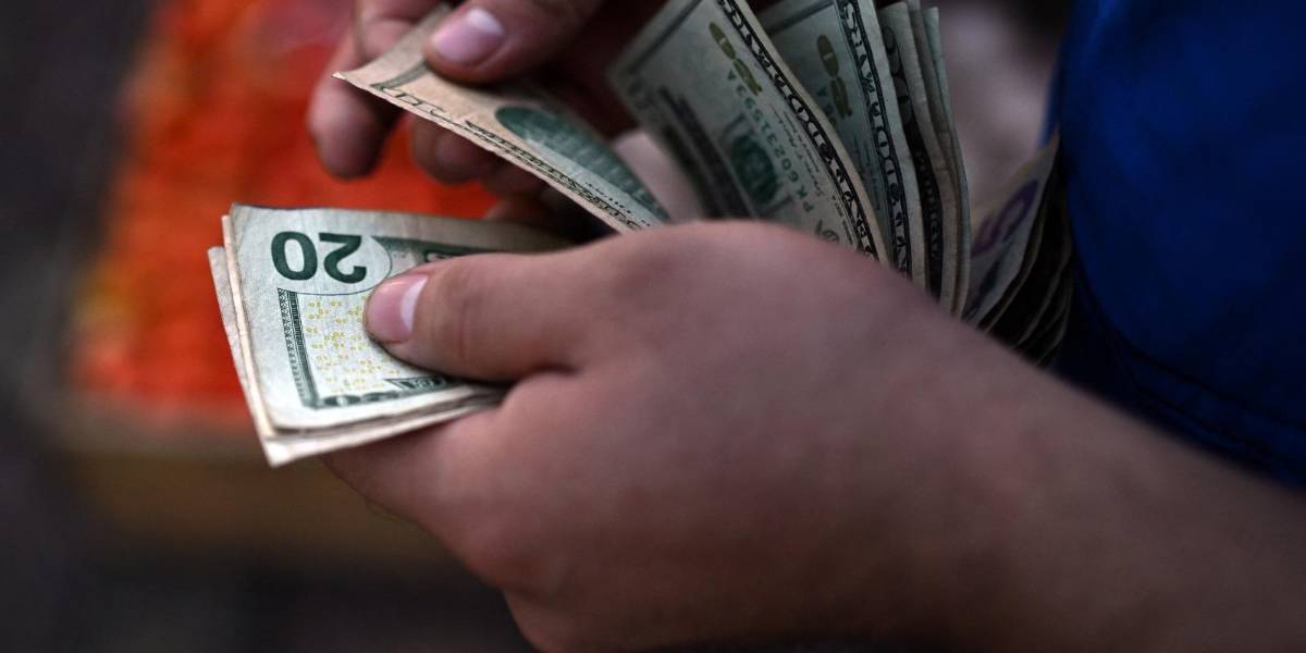 EE. UU. aprobó impuestos a las remesas: ¿Cómo impactará en Ecuador?