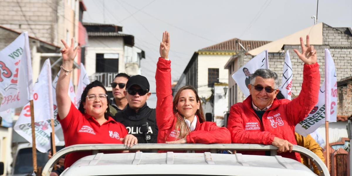 Andrea González fue retirada de caravana en Machala tras recibir amenazas