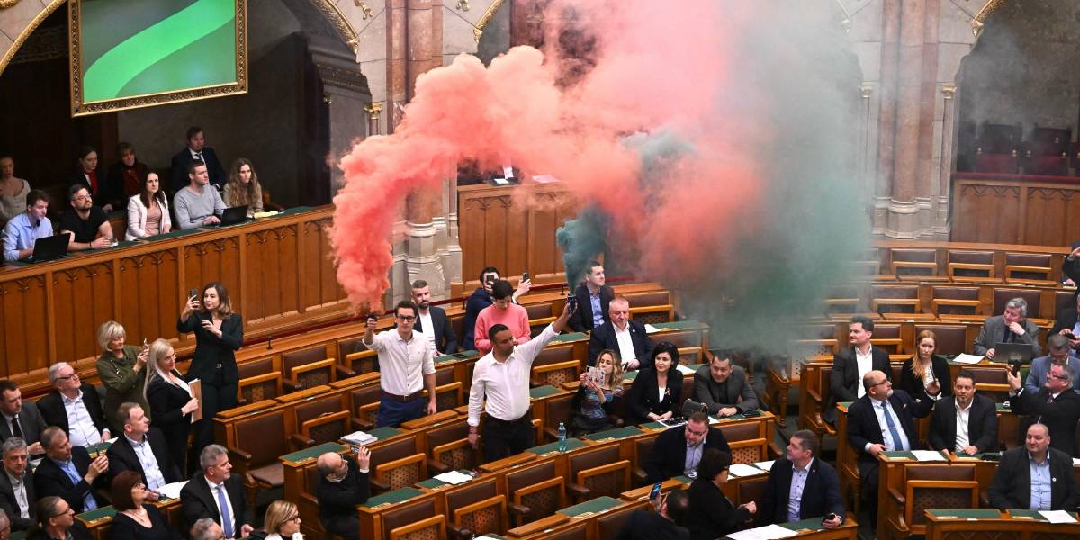 Hungría aprueba ley que prohíbe el desfile de Orgullo LGTBI