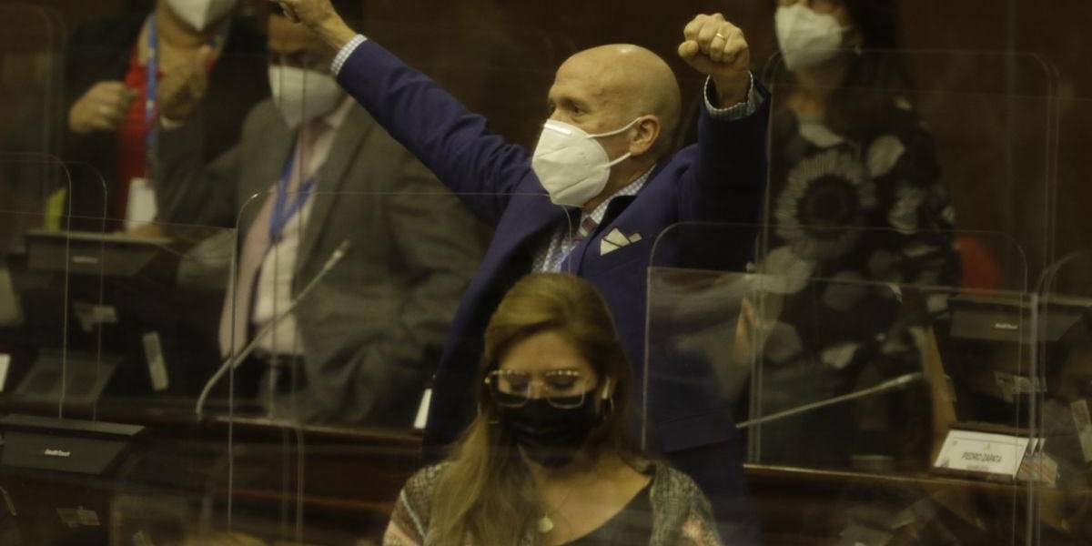 Guillermo Lasso oficializa a César Monge como su ministro de Gobierno