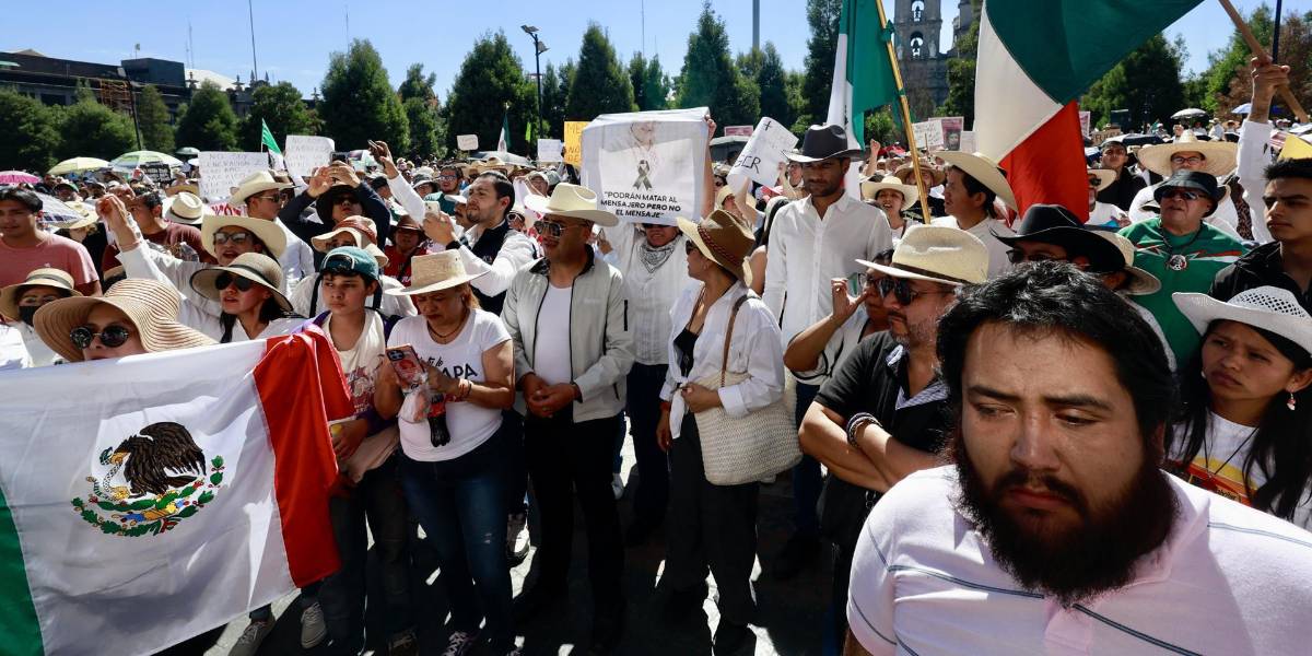 Miles de personas marchan en Ciudad de México contra el gobierno de Sheinbaum
