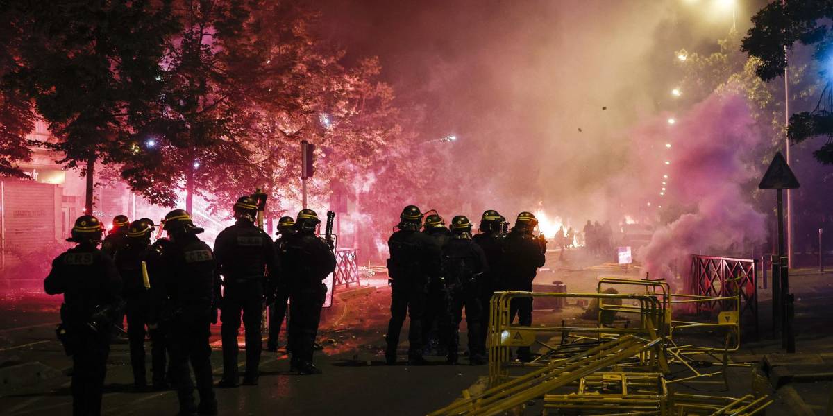 Indignación en París: segunda noche de violencia tras la muerte de un joven a manos de la Policía