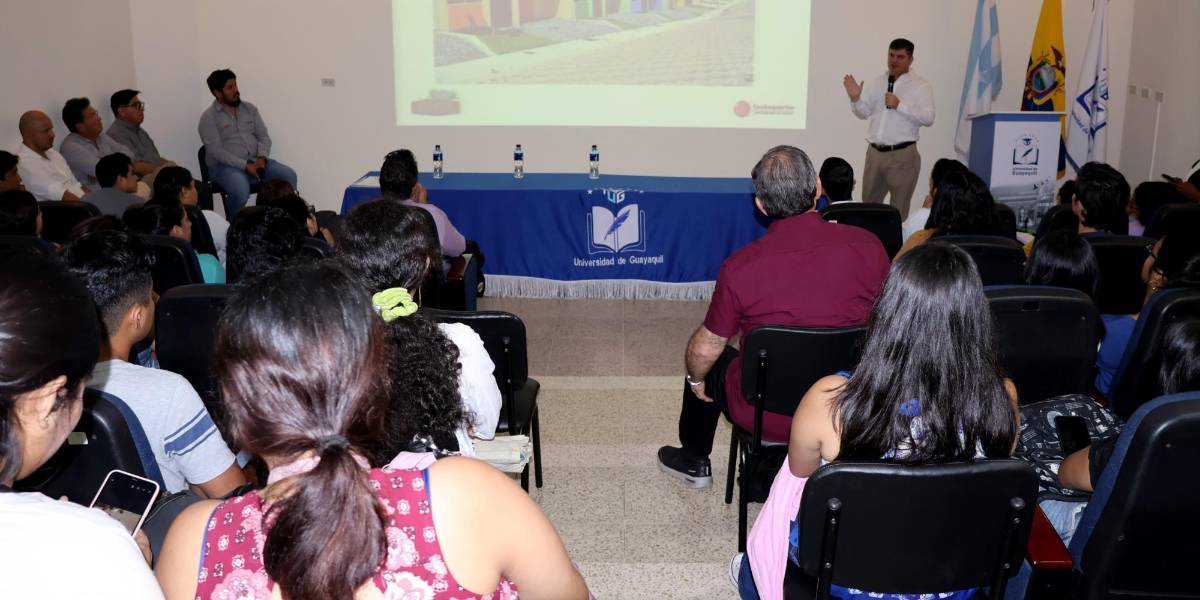 Al menos 4 universidades de Guayaquil suspenden clases presenciales por hechos de violencia