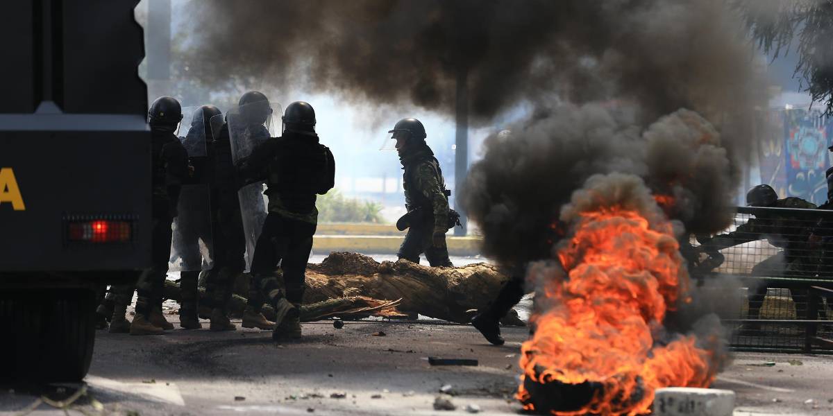 Paro Nacional en Ecuador: 12 policías heridos con perdigones y esquirlas de metal incrustados