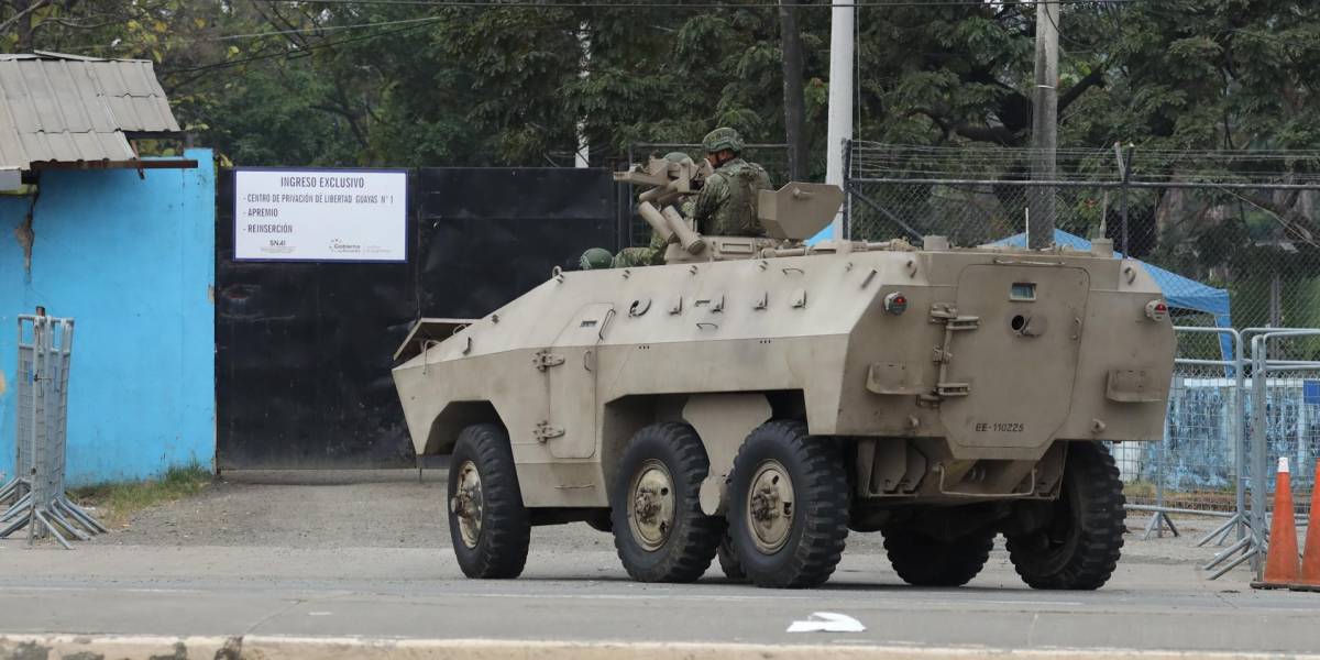 Imagen referencial de un vehículo blindado de las Fuerzas Armadas del Ecuador.