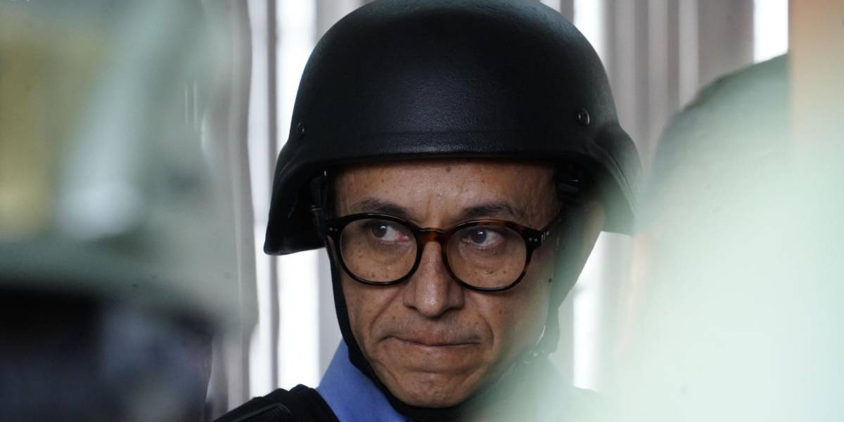 Christian Zurita tiene una orden de detención para comparecer a audiencia por presuntas ofensas