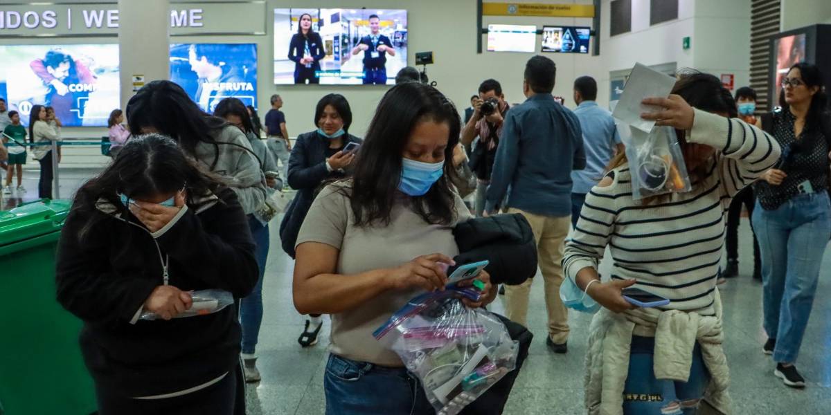 Cancillería ofrece asistencia y mecanismos de reinserción a ecuatorianos deportados desde Estados Unidos