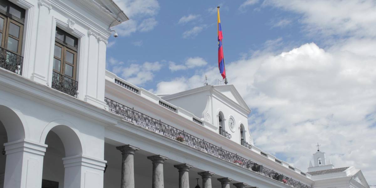 Ecuador paga USD 273 millones de deuda externa para garantizar vías de financiamiento