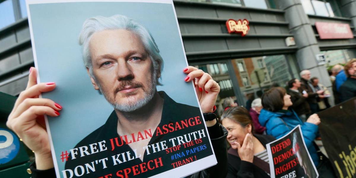 Exministros confirman que Ecuador no ordenó el espionaje a Assange