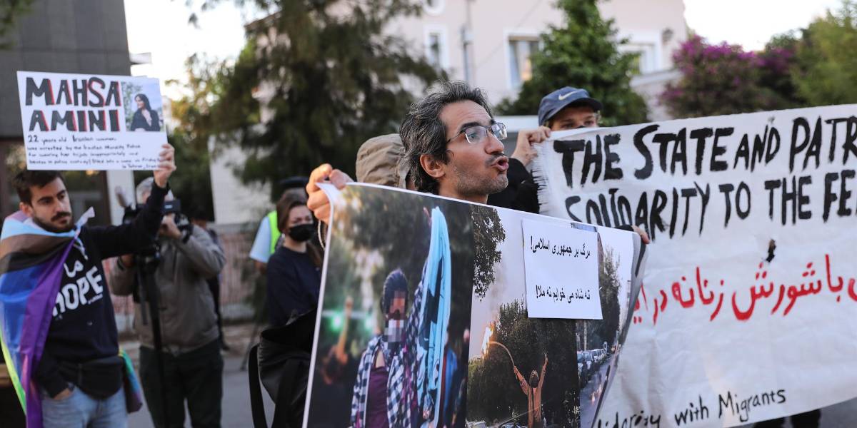 Continúan protestas en Irán por la muerte de Amini por la Policía de la moral