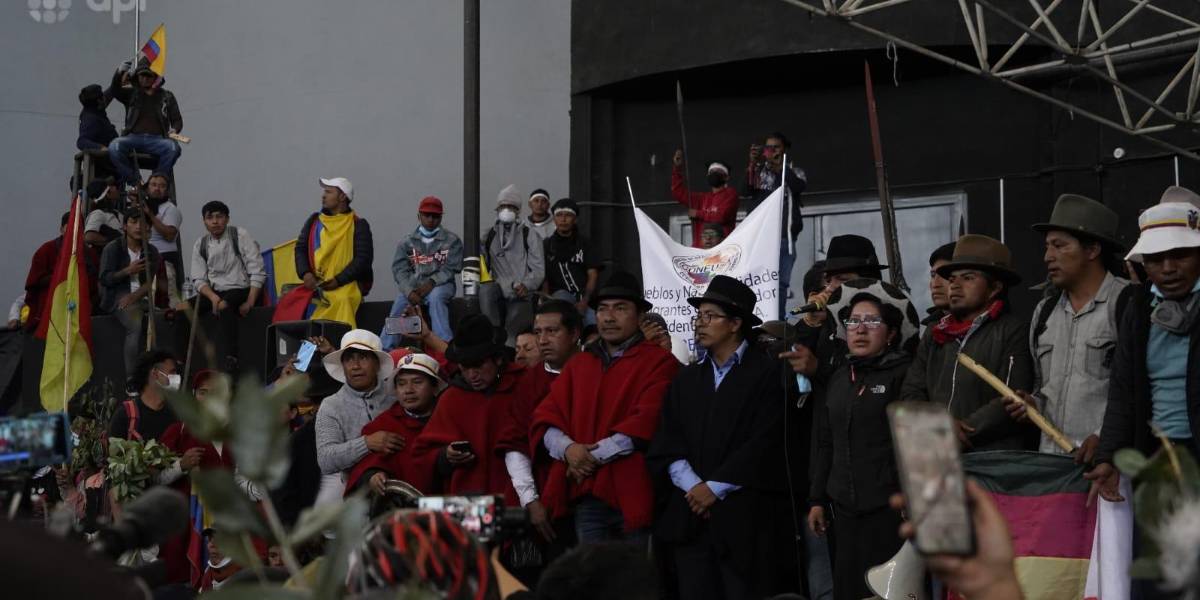 Paro nacional: Gobierno retira a militares y policías de la Casa de la Cultura y El Arbolito; movilización indígena se reunió