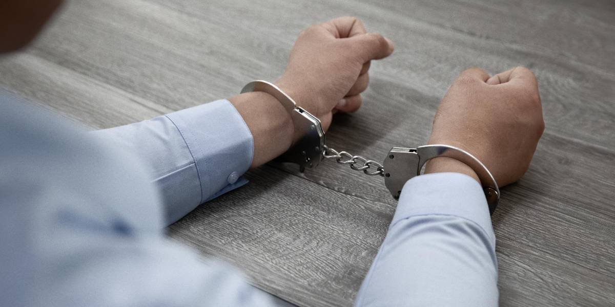 Violento robo con muerte en Manta: cinco sospechosos con prisión preventiva y un adolescente con internamiento preventivo