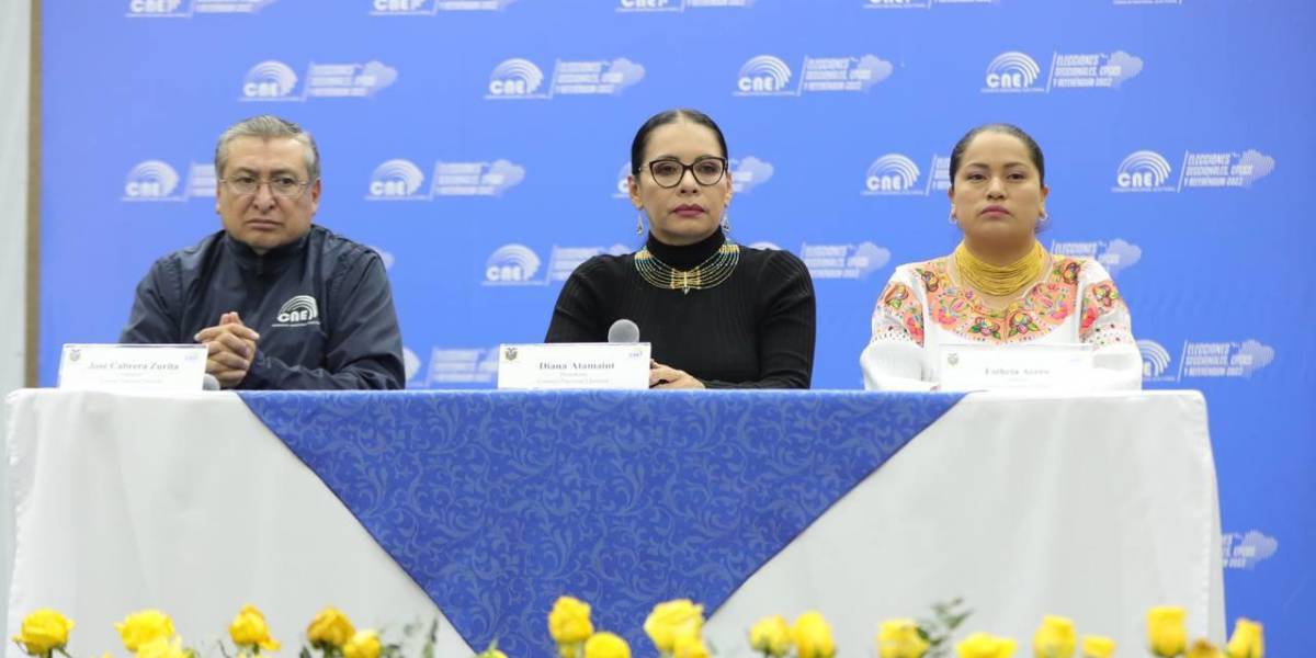 Autoridades del CNE defienden la transparencia de las elecciones pese a denuncia