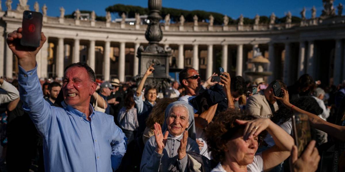 ¡Habemus Papam!: Esta fue la reacción de los fieles católicos que estaban en la Plaza de San Pedro
