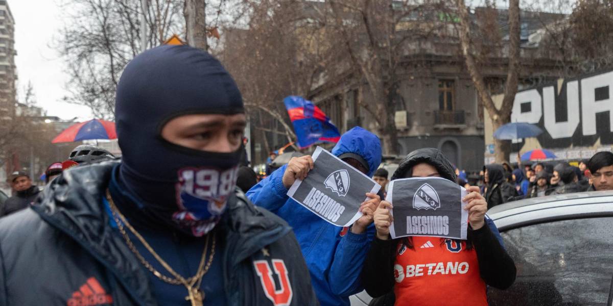 Más de 100 hinchas chilenos liberados por la justicia argentina tras brutal pelea en estadio