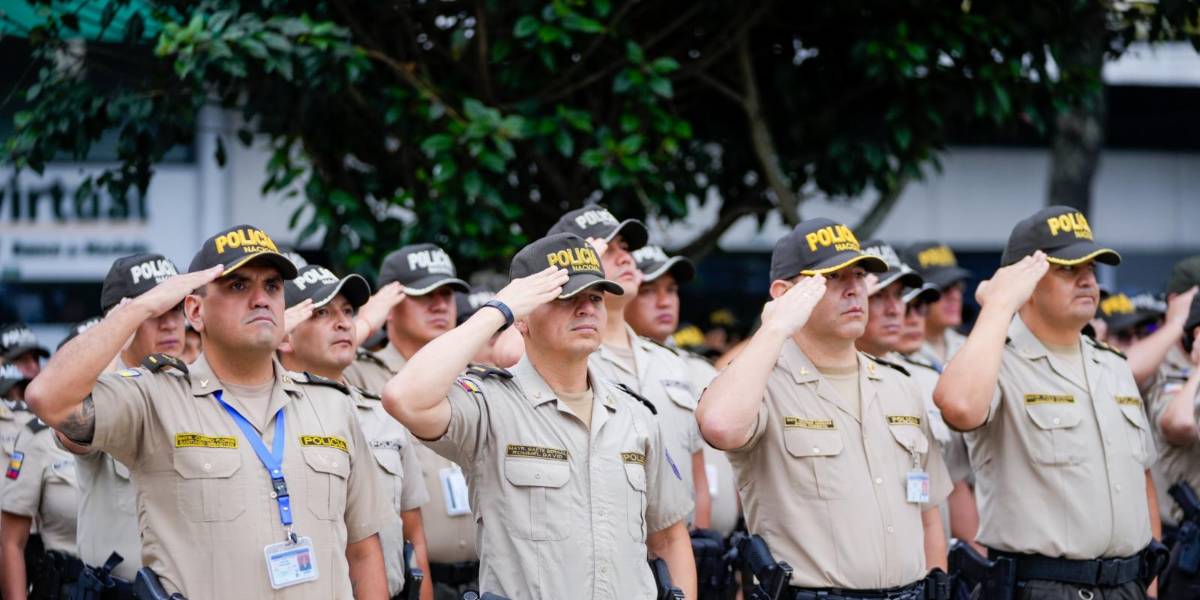 El Gobierno de Ecuador plantea que policías puedan entrar a colegios cuando exista peligro