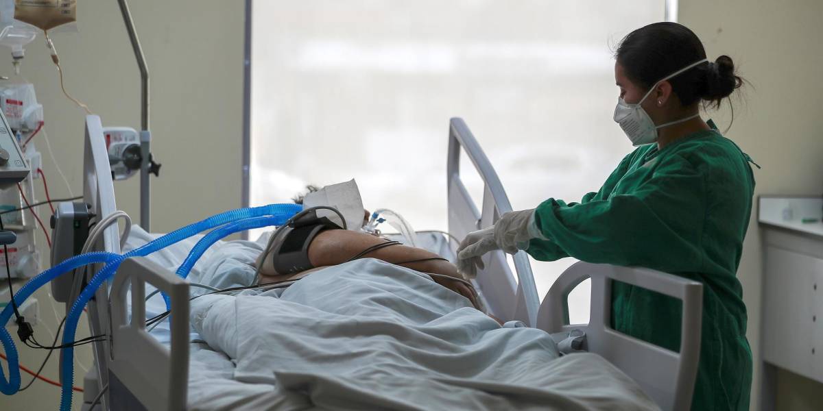 COVID: menos pacientes esperan por una cama en hospitales de Quito