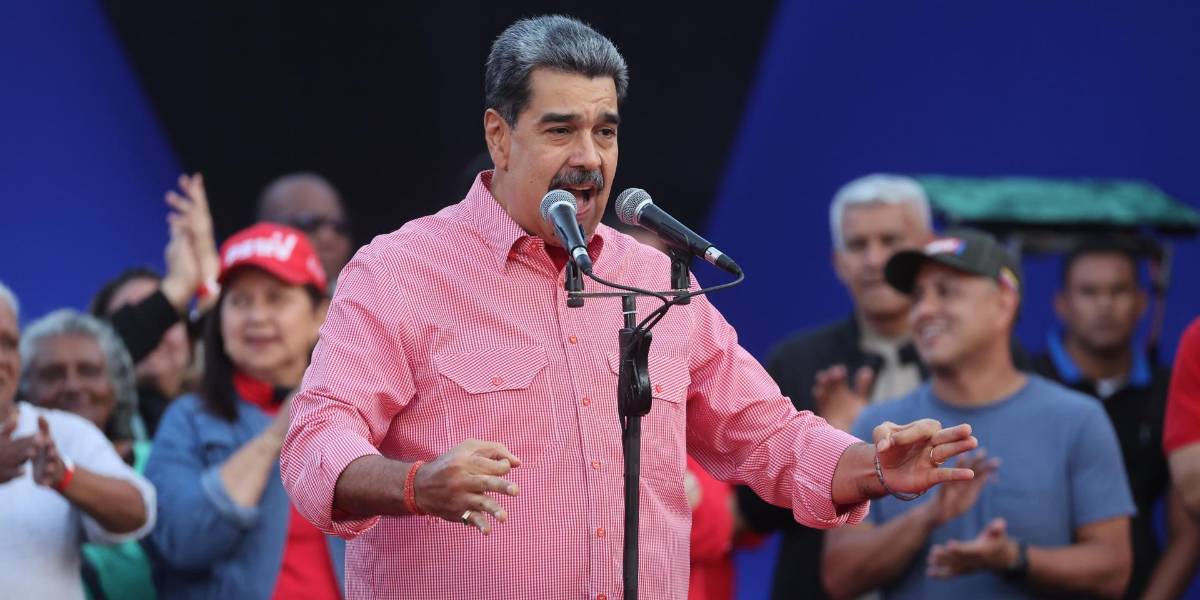 Nicolás Maduro hizo un llamado a la paz cantando Imagine de John Lennon
