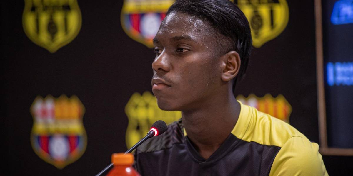 Allen Obando se recupera de una neumonía en medio de la polémica de su supuesto fichaje al FC Barcelona