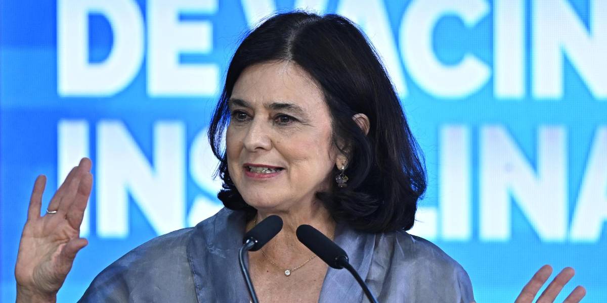 Brasil presenta su primera vacuna contra el dengue producida en el país