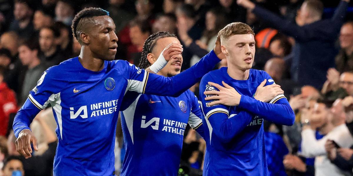 El Chelsea, con Cole Palmer de héroe, remontó y derrotó al Manchester United