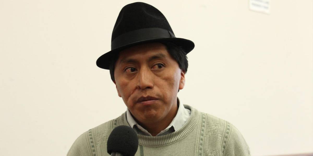 Humberto Cholango, ex presidente de la Conaie, fue impedido de ingresar a Bolivia