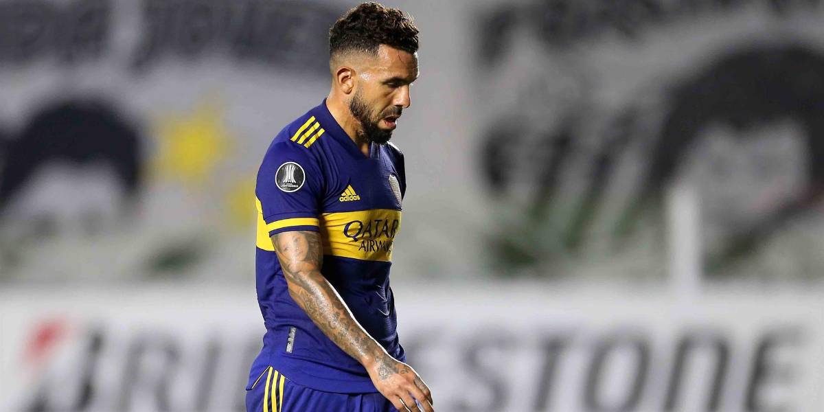 Carlos Tevez anunció su retiro definitivo del fútbol