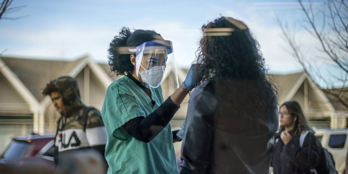 Los CDC recomiendan menos días de aislamiento por COVID-19