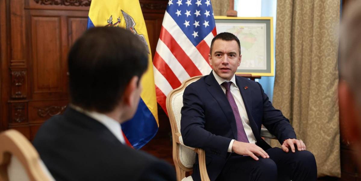 El riesgo país ecuatoriano alcanza su mejor calificación desde 2019, con 684 puntos